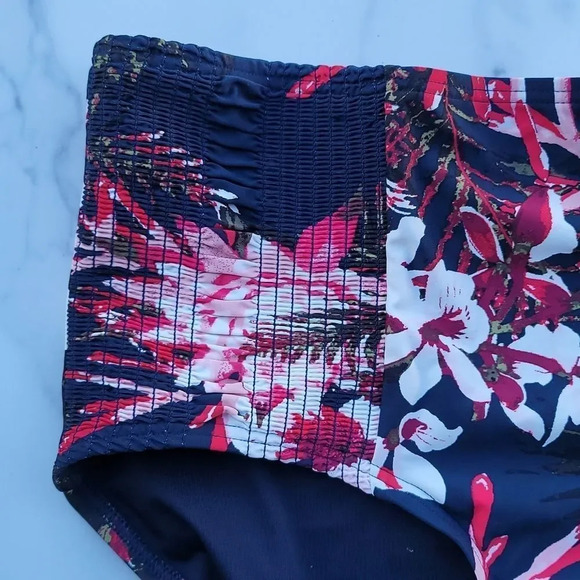 Tommy Hilfiger Tropical Ochrid Swim Bottom - Picture 4 of 8